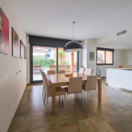 Homeholidaysrentals Albi Ferienhaus *